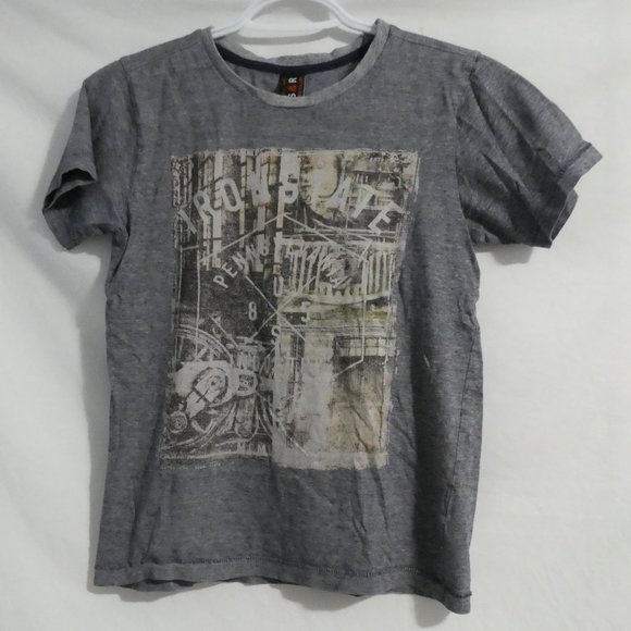 S & R SILLY & RIDICULOUS, 146/152, pinstriped graphic tee, EUC - Picture 1 of 11